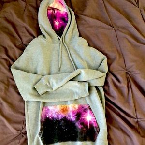 Grey sweater that is a xs (tight fit).